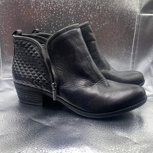 NWOT Lucky Brand Black Boots size 10